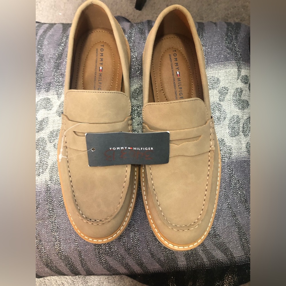 Tommy Hilfiger Men’s Suede Loafer Size 8.5